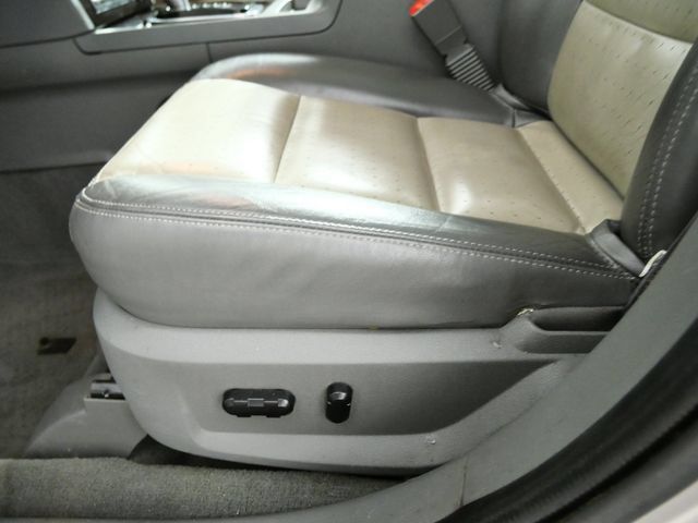 Used 2008 Mercury Sable Premier FWD image 14