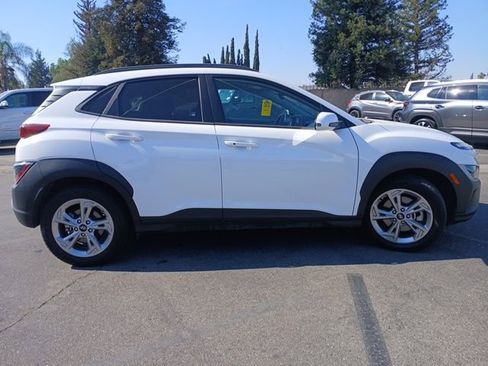 Used 2023 Hyundai Kona SEL image 4