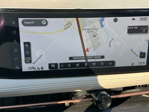 Used 2024 Nissan Ariya AWD image 21