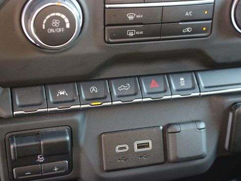 Used 2025 Chevrolet Silverado 1500 Custom w/ Turbomax Blackout Package AWD/4WD image 27