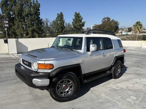 Used 2007 Toyota FJ Cruiser 4WD image 3