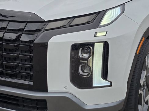 Used 2025 Hyundai Palisade SEL FWD image 16