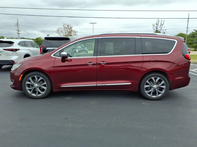 Used 2019 Chrysler Pacifica Limited FWD image 4