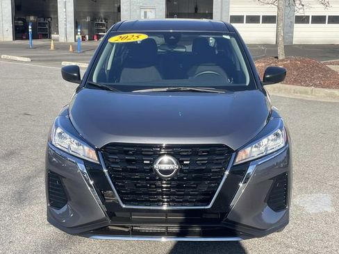 Certified 2025 Nissan Kicks Play S image 9