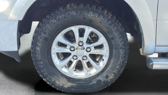 Used 2014 RAM 1500 Laramie RWD image 20