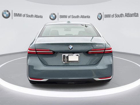 New 2026 BMW 530i w/ Convenience Package RWD image 23