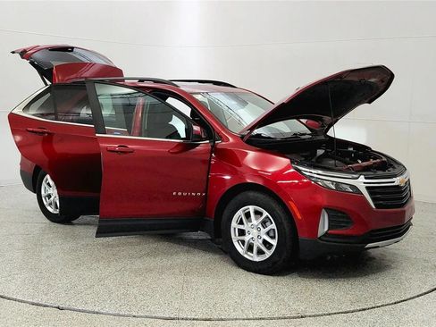 Used 2022 Chevrolet Equinox LT FWD image 9