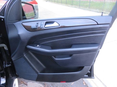 Used 2015 Mercedes-Benz ML 350 4MATIC image 28