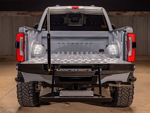 Used 2026 Ford F250 Platinum image 9