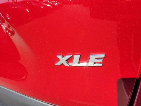 Used 2025 Toyota RAV4 XLE image 16