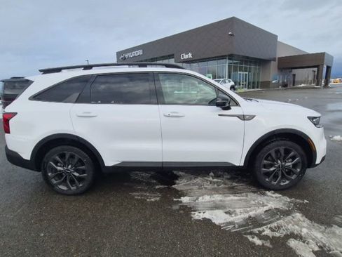 Used 2022 Kia Sorento SX Prestige w/ Rust Color Package image 4