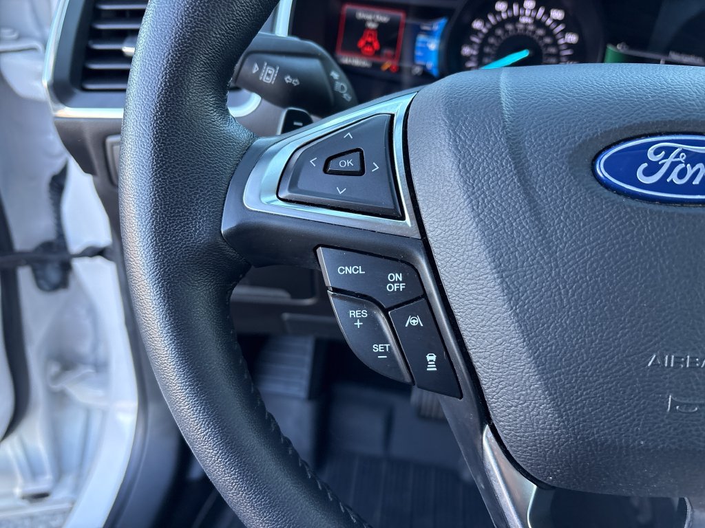 Used 2019 Ford Edge Titanium w/ Equipment Group 301A AWD/4WD image 30