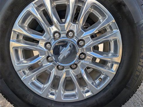 Used 2020 Chevrolet Silverado 2500 High Country w/ Z71 Off-Road Package image 7