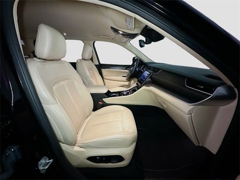 Certified 2022 Jeep Grand Cherokee L Limited image 23