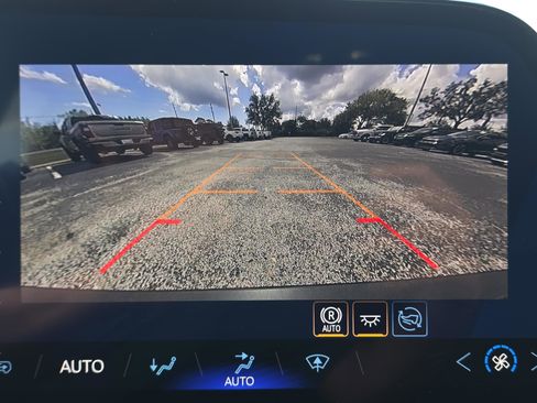 New 2026 Chevrolet Equinox EV LT FWD image 22