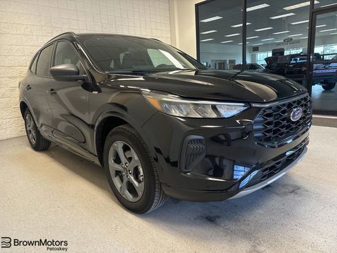 Used 2024 Ford Escape ST-Line w/ Tech Pack #1 image 1