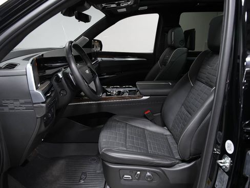 Used 2025 Cadillac Escalade Sport Platinum AWD/4WD image 41