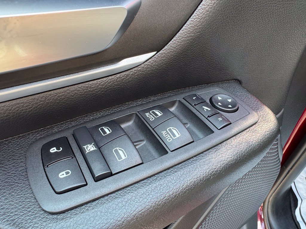 Used 2022 RAM 1500 Big Horn AWD/4WD image 12