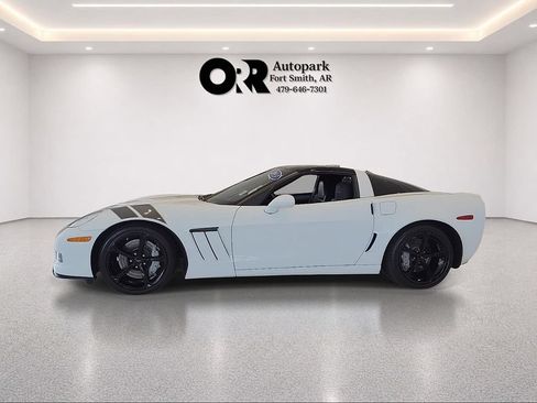 Used 2013 Chevrolet Corvette Grand Sport w/ 3LT Preferred Equipment Group RWD image 3