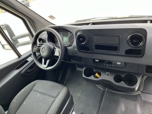 Used 2019 Mercedes-Benz Sprinter 170 image 8