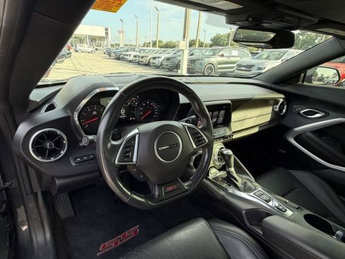 Used 2016 Chevrolet Camaro SS RWD image 17