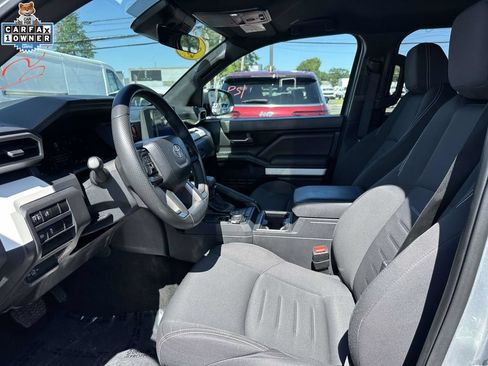 Used 2024 Toyota Tacoma TRD Off-Road AWD/4WD image 14