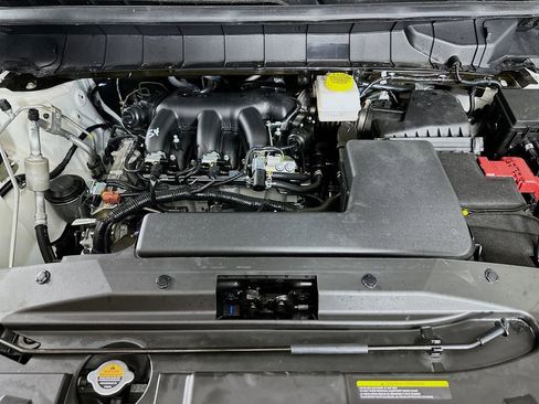 Certified 2025 Nissan Pathfinder Platinum AWD/4WD image 41