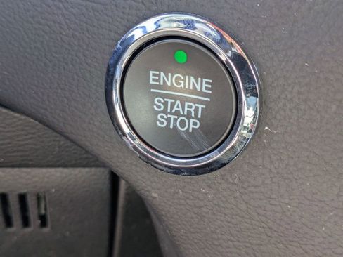 Used 2024 Ford Edge Titanium image 22