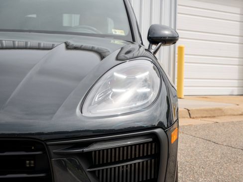 Used 2024 Porsche Macan S image 14