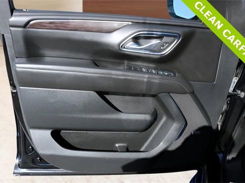 Used 2024 Chevrolet Suburban LT image 10