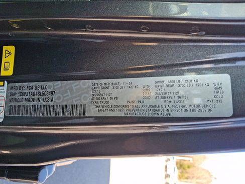 Used 2025 Jeep Gladiator Sport image 26