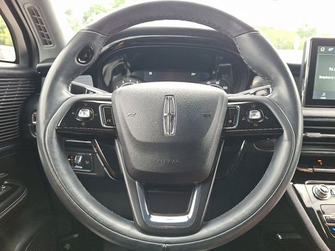 Used 2021 Lincoln Corsair AWD image 18