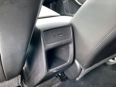 Used 2025 Chevrolet Trax LT image 33