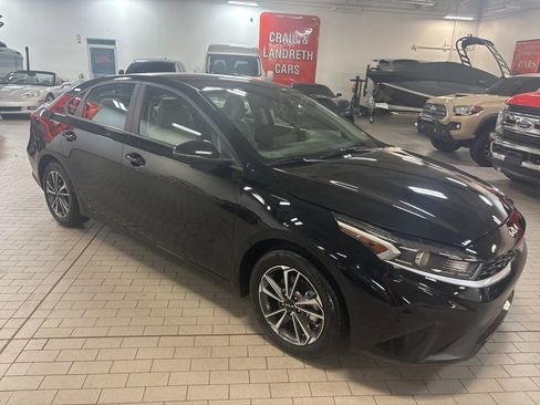 Used 2023 Kia Forte LXS w/ LXS Technology Package image 13