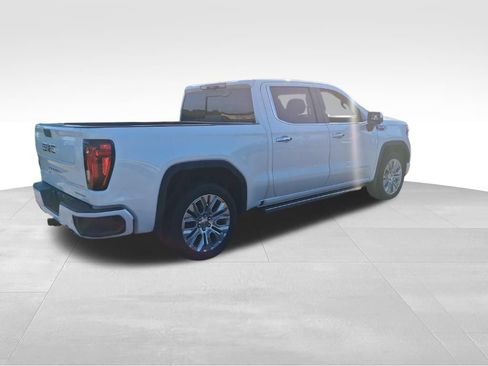 Used 2021 GMC Sierra 1500 Denali w/ Denali Ultimate Package AWD/4WD image 5