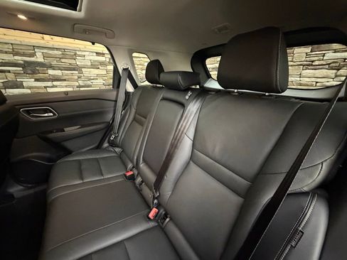 Used 2021 Nissan Rogue SL w/ Premium Package image 31