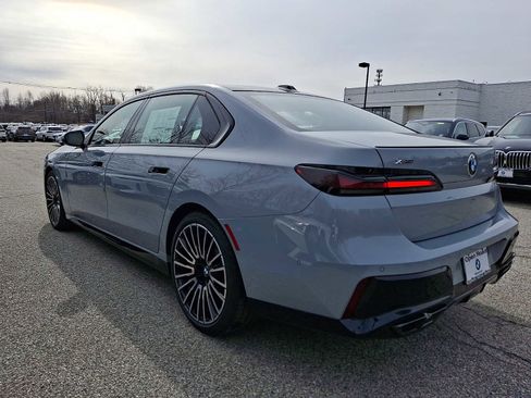 New 2026 BMW 760i xDrive w/ Executive Package image 3