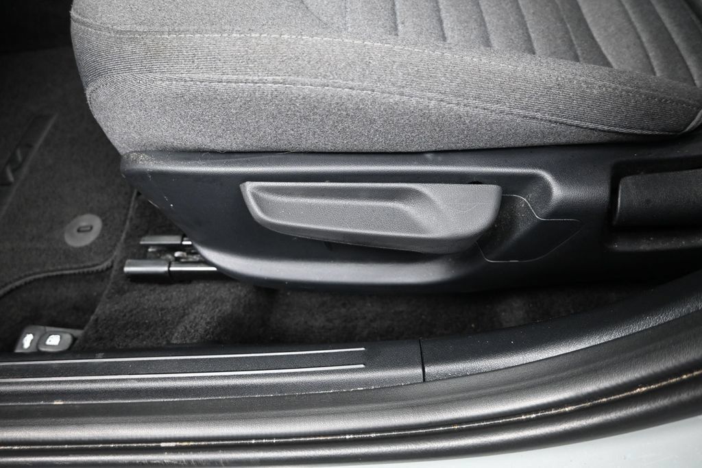 Certified 2025 Kia K4 EX FWD image 11