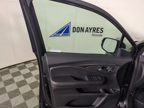 Certified 2023 Honda Ridgeline RTL image 14