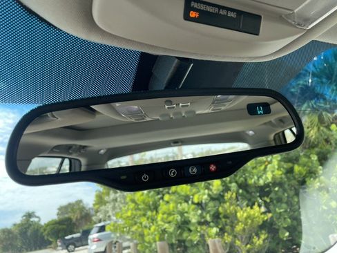 Used 2008 Cadillac DTS w/ Sun And Sound Package image 25