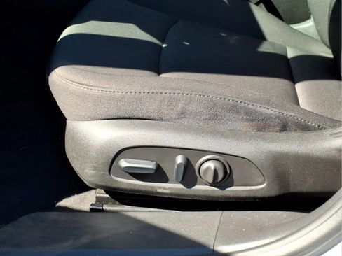 Used 2024 Chevrolet Malibu LT FWD image 15