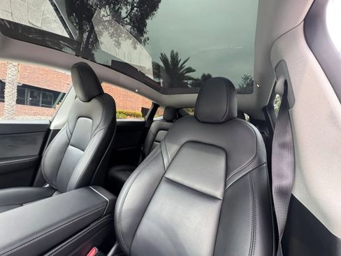 Used 2023 Tesla Model Y Long Range AWD/4WD image 12