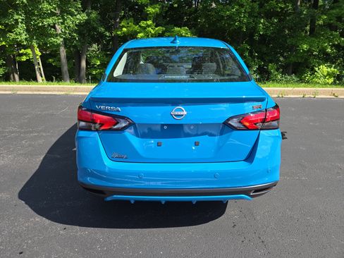 New 2025 Nissan Versa SR w/ Trunk Package image 8