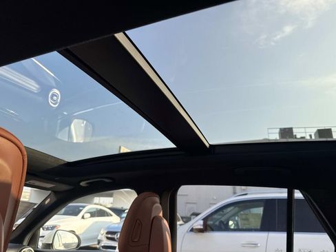 New 2026 Mercedes-Benz GLC 300 image 8