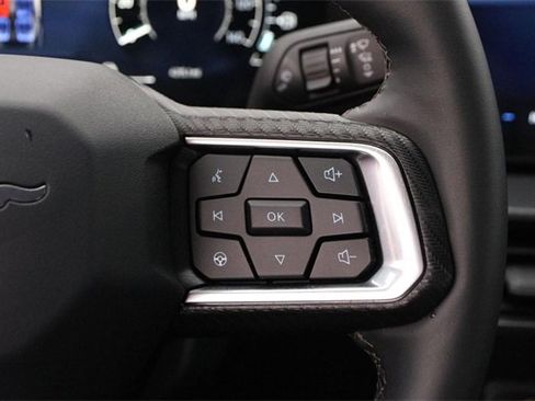 Used 2025 Ford Mustang Coupe image 12