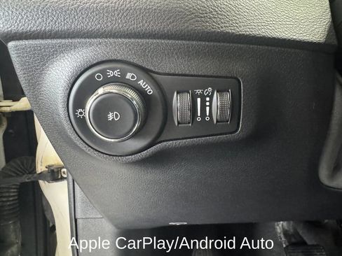 Used 2018 Jeep Compass Limited w/ Navigation Group AWD/4WD image 11