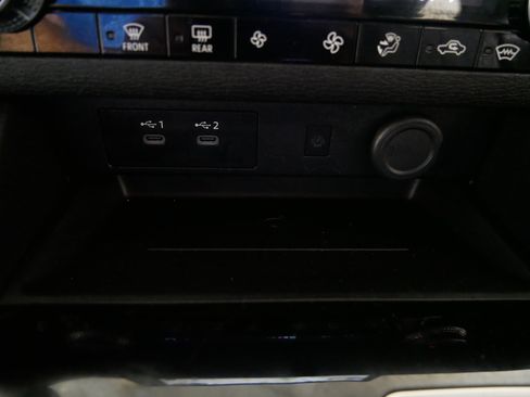 Used 2025 Mitsubishi Outlander SE image 29