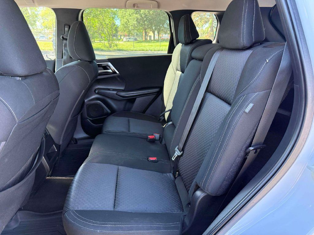 Used 2022 Mitsubishi Outlander ES AWD/4WD image 9