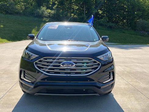 Certified 2024 Ford Edge Titanium AWD/4WD image 2