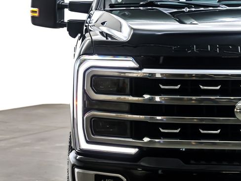 Used 2023 Ford F250 Platinum image 15